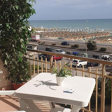 Il Mare Di Roma Apartment Lido di Ostia Eksteriør billede